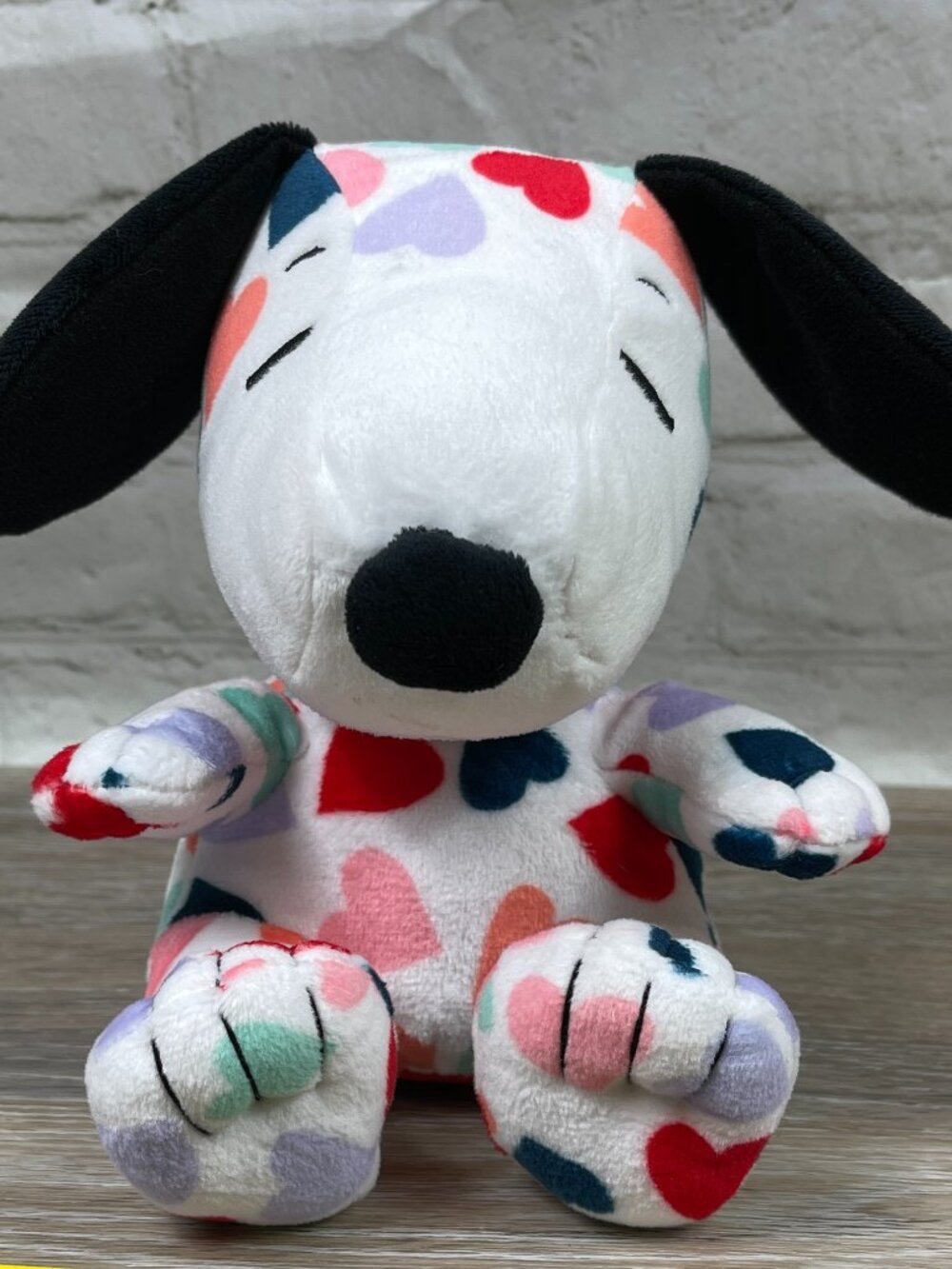 VINTAGE 2004 HALLMARK HEARTS PEANUTS SNOOPY PLUSH